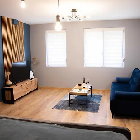 Apartment Bluebox Eger